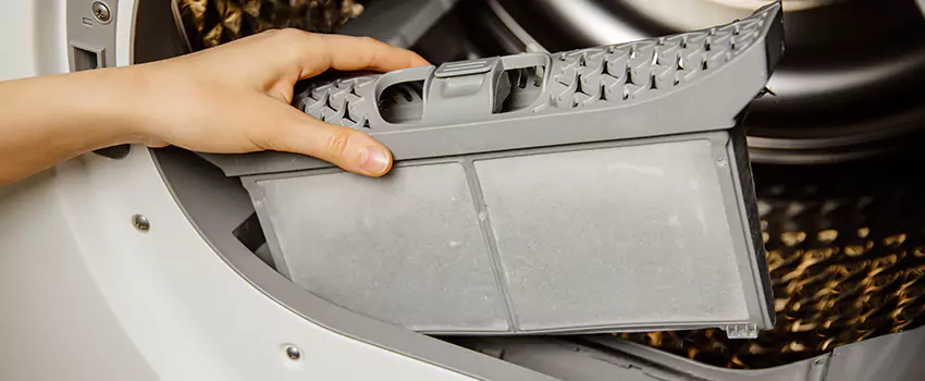 Signs Of A Clogged Dryer Lint Trap in Fallbrook, California